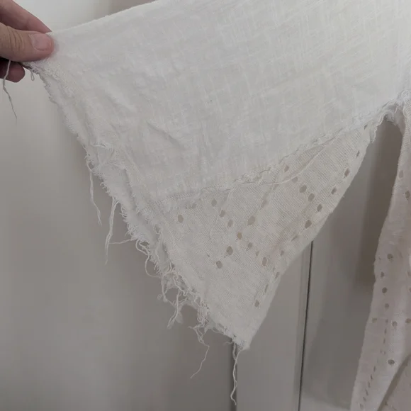 Free People Cream Linen Blend Eyelet Top - Frayed Hem - Size XS - Picture 2 of 6
